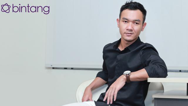 [Bintang] Eksklusif Ali Muharam, dari Tukang Sandal Hingga Juragan Makaroni