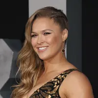 Ronda Rousey, kisah kehidupan aktris kelahiran California 28 tahun lalu ini akan dibuatkan film. (Bintang/EPA)
