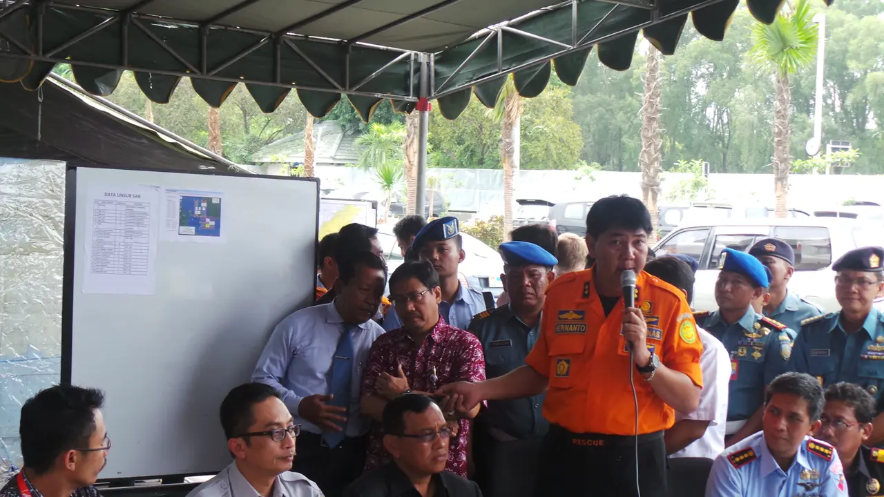 Telusuri Keberadaan AirAsia, Basarnas Petakan Koordinat Lain