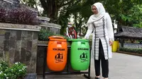 Ancaman sampah plastik, saat ini menjadi salah satu persoalan yang tengah dibahas bersama-sama oleh sejumlah pihak termasuk jajaran Pemkab Purwakarta.