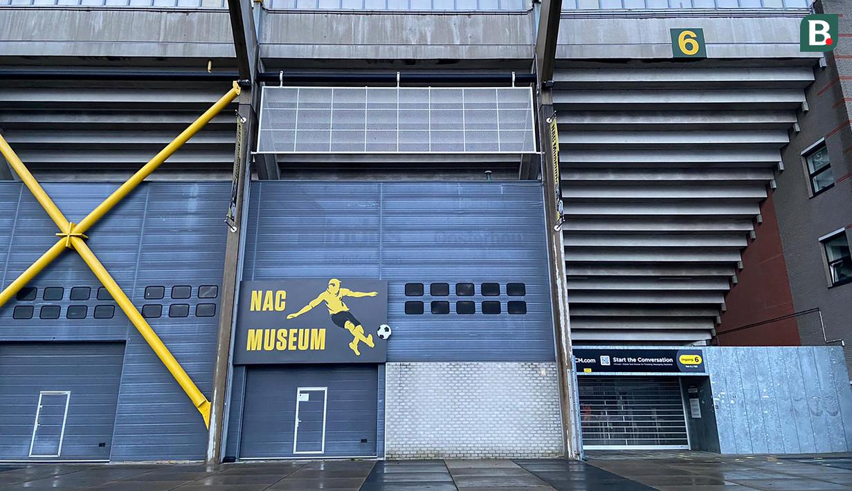 NAC Museum. Sama seperti pertandingannya yang tanpa penonton, Museum NAC Breda juga terpaksa tutup karena pandemi Covid-19. NAC kini berlaga di divisi kedua Liga Belanda atau Eerste Divisie dan bertengger di posisi 4 klasemen. (Bola.com/Tito Sianipar)
