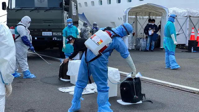 Suasana proses evakuasi WNI dari kapal pesiar Diamond Princess di Yokohama (1/3/2020) (kredit: KBRI Tokyo / Kemlu RI)
