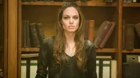The best action movies starring Angelina Jolie. (Photo: Wanted (2008) - Universal Studios)