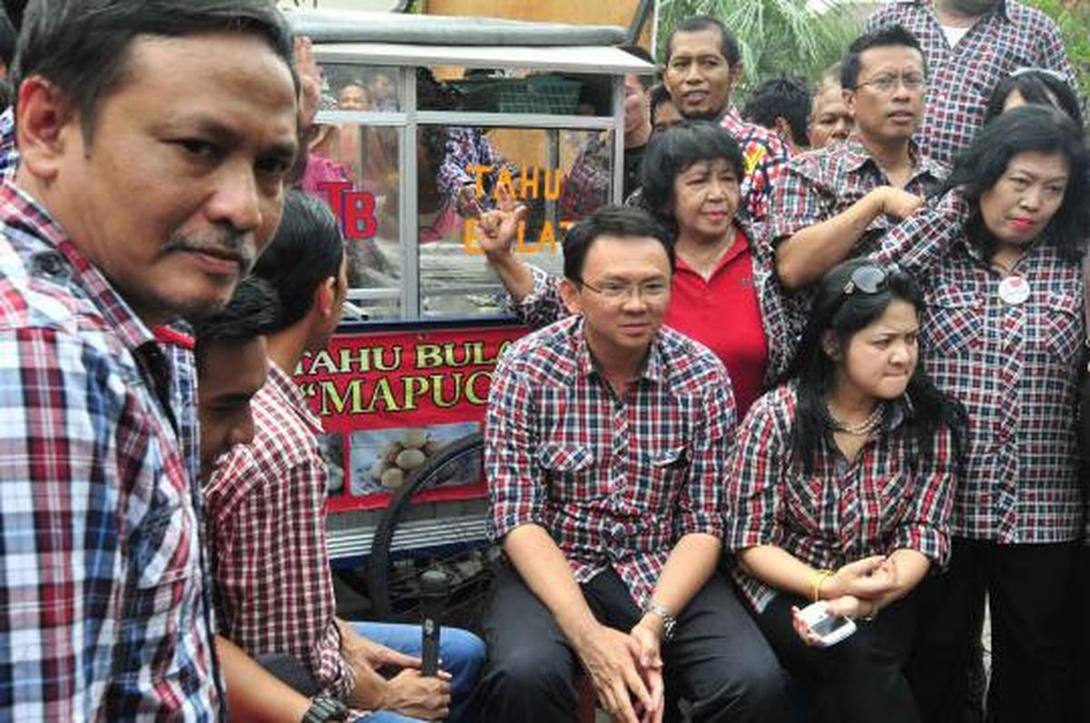 Pesta terompet kemenangan di markas Jokowi 