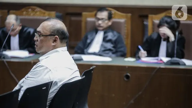 Aspidum Kejati DKI Agus Winoto Didakwa Terima Suap Rp 200 Juta