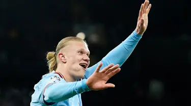 Pemain Manchester City Erling Haaland bereaksi setelah mencetak gol ke gawang RB Leipzig pada pertandingan sepak bola leg kedua babak 16 besar Liga Champions di Etihad Stadium, Manchester, Inggris, 14 Maret 2023. Erling Haaland mencetak lima gol dan menbawa Manchester City mengalahkan RB Leipzig dengan skor 7-0. (AP Photo/Dave Thompson)