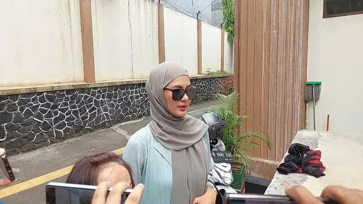 Paula Verhoeven Irit Bicara Usai Jalani Sidang Cerai Perdana dengan Baim Wong