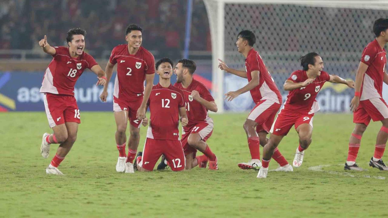 FOTO: Garuda Muda ke Final! Indonesia Tundukkan Thailand Lewat Adu Penalti Menegangkan 7-6