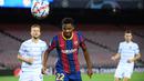Ansu Fati merupakan jebolan akademi Barcelona yang kini bermain untuk tim utama. Pemain 18 tahun tersebut juga tercatat mampu menembus Timnas Senior Spanyol dan tercatat sebagai pencetak gol termuda. Ansu Fati kini memiliki nilai pasar sekitar 1 triliun rupiah. (AFP/Lluis Gene)