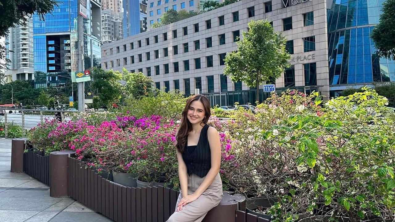 Cantik dan Stylish , Potret Outfit Syifa Hadju dengan Gaya Casual di Berbagai Momen Santai