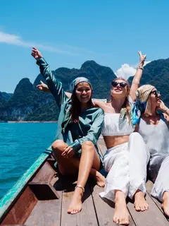 7 barang wajib yang harus dibawa saat musim panas. (foto/dok: freepik/kroshka_nastya)