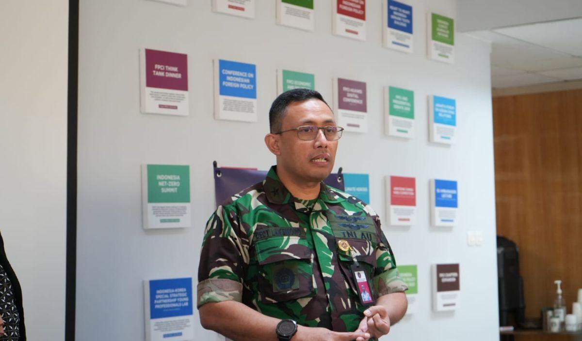 "Ini sangat berat. Dari Korea mereka mau tahun 2026, kita harus menyelesaikan cost share kita sekitar hampir USD14 miliar, kalau kita bagi jadi 2 tahun, artinya 2025 kita harus alokasikan bujet USD7 miliar,"&nbsp;