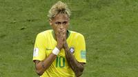 Inilah sederet meme kocak gaya rambut Neymar yang sama menghebohkannya seperti demam Piala Dunia 2018. (Foto: AP/Andrew Medichini)