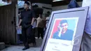 Tampak bingkai foto bergambar almarhum Ferrasta Soebardi atau lebih akrab disapa Pepeng semasa hidup di kawasan Bumi Pusaka Cinere, Depok, Jawa Barat, Rabu (6/5/2015).(Liputan6.com/Helmi Afandi)