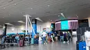 Setelah menempuh perjalanan dari Jakarta ke Dubai selama tujuh jam, saya melanjutkan langkah mantap saya menuju New York, Amerika Serikat, The Big Apple. Penerbangan menempuh waktu 14 jam dari Dubai, terasa singkat dan lambat pada saat bersamaan. (Bola.com/Hery Kurniawan)