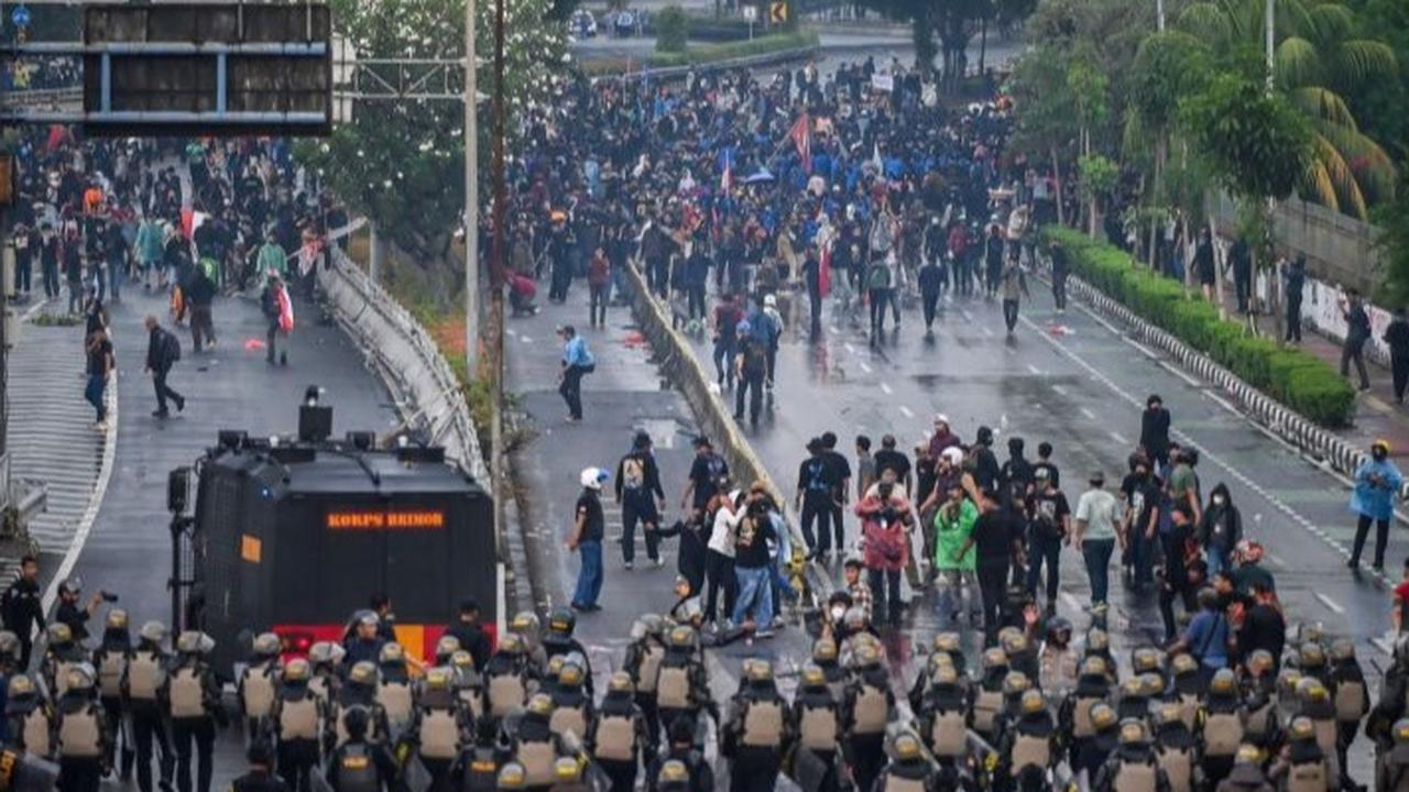Jaga Keutuhan Bangsa, Hentikan Demo Rusuh Berujung Kekerasan dan Penjarahan