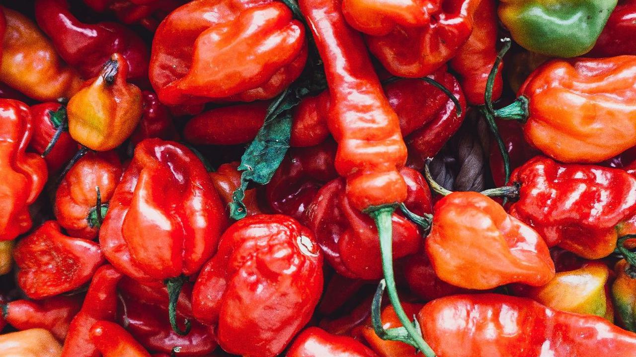 8 Resep Sambal Korek Aneka Kreasi, Bikin Makanan Makin Spesial