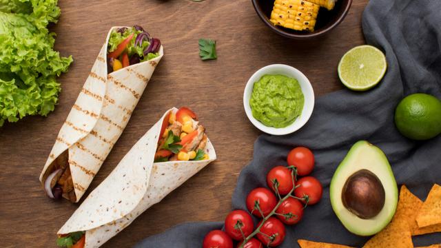 3 Inspirasi Menu Bekal Makan Siang Sehat dan Murah untuk di Kantor (Foto dok : Freepik/freepik)