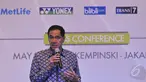 Ketua Umum PP PBSI, Gita Wirjawan memberikan keterangan pers terkait ajang BCA Indonesia Open Series Premier 2015, Jakarta, Senin (25/5/2015). Nomor ganda putra dan ganda campuran menjadi andalan PBSI untuk meraih gelar. (Liputan6.com/Herman Zakharia)