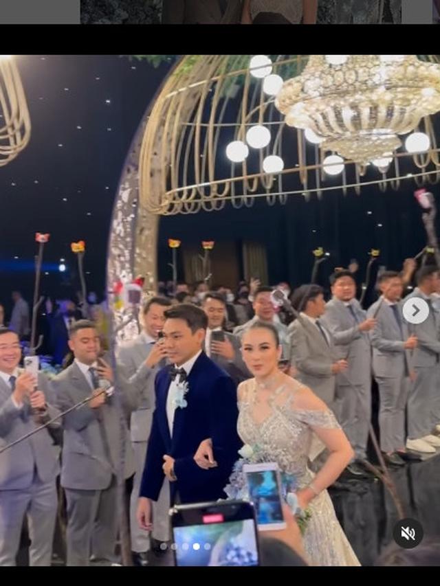 Acara resepsi pernikahan Chelsea Islan dan Rob Clinton Kardinal (Foto: Instagram wanda_haraa)