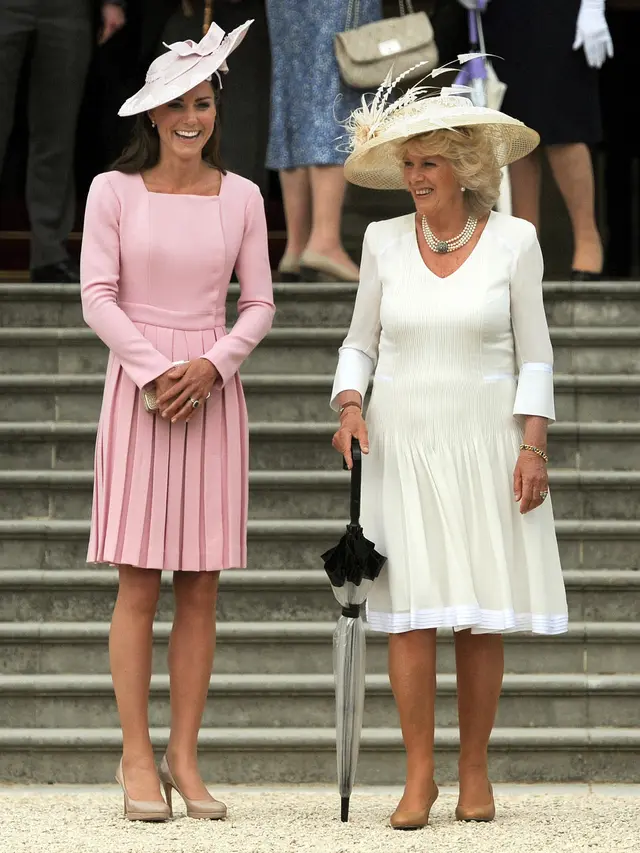 [Bintang] Usai Pernikahan Kerajaan, Lihat Perbandingan Tampilan Perdana Meghan Markle dan Kate Middleton yang Elegan Memesona