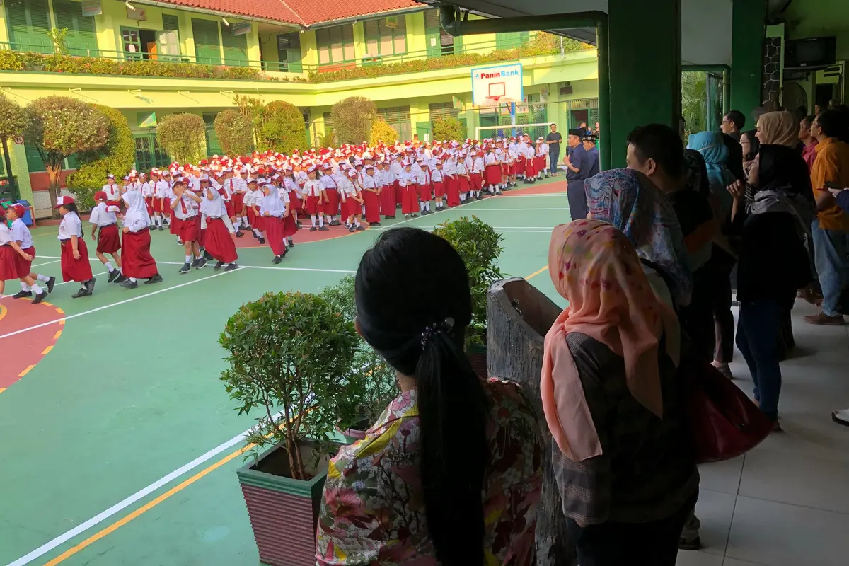 Hari Pertama Masuk Sekolah