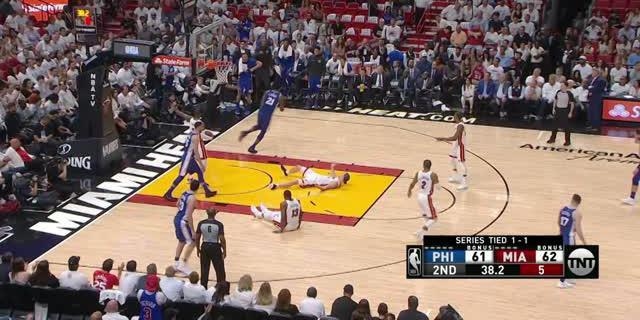 VIDEO : Cuplikan Pertandingan Playoffs NBA, 76ers 128 vs Heat 108