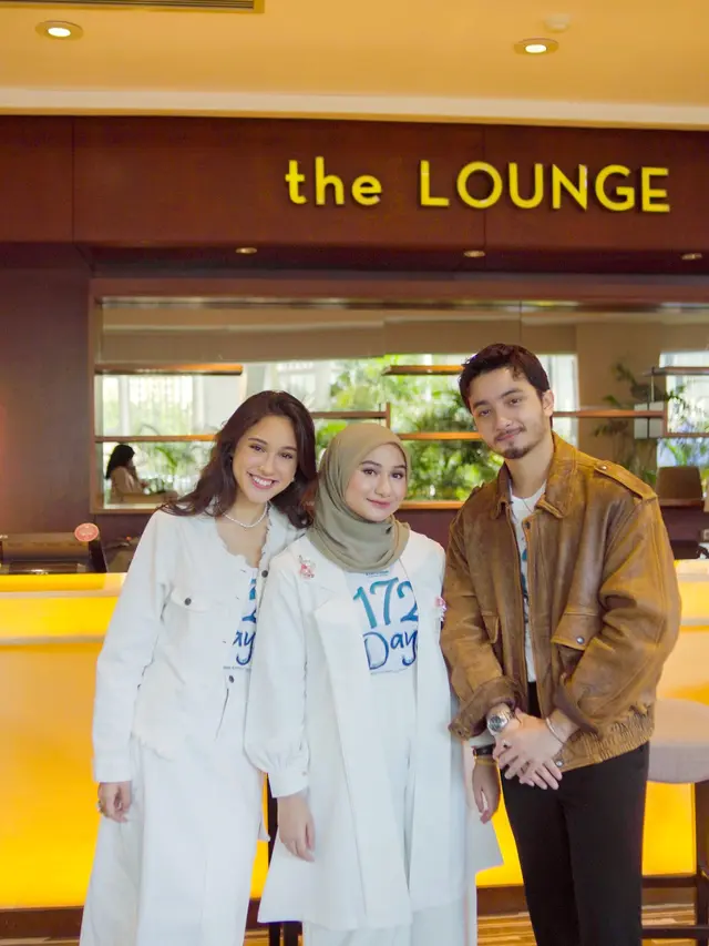 Nadzira Shafa membuat lagu untuk mendiang suaminya, Ameer Azzikra, sebagai kenangan akan kisah cinta mereka.