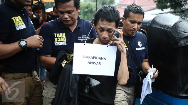 20160717-Narapidana Kabur Anwar Jalani Rekontruksi Kejadian di Rutan Salemba