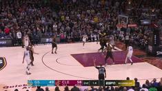 Berita video game recap NBA 2017-2018 antara Golden State Warriors  melawan Cleveland Cavaliers dengan skor 110-102.