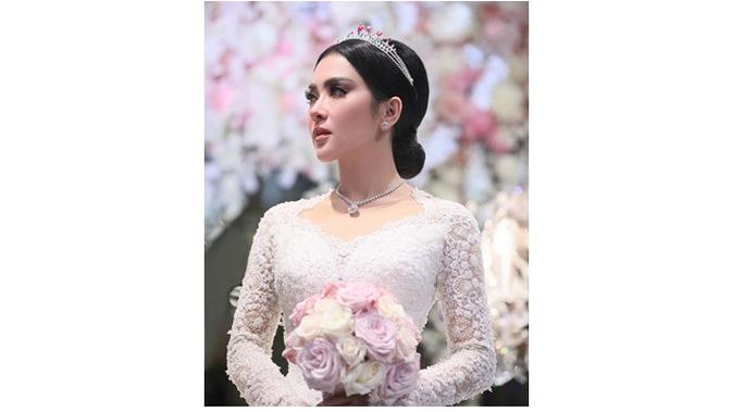 Rayakan Ulang Tahun 37, Ini 7 Transformasi Syahrini Dari Masa Ke Masa (sumber:Instagram/princessyahrini)