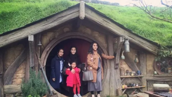 [Bintang] Ayu Ting Ting