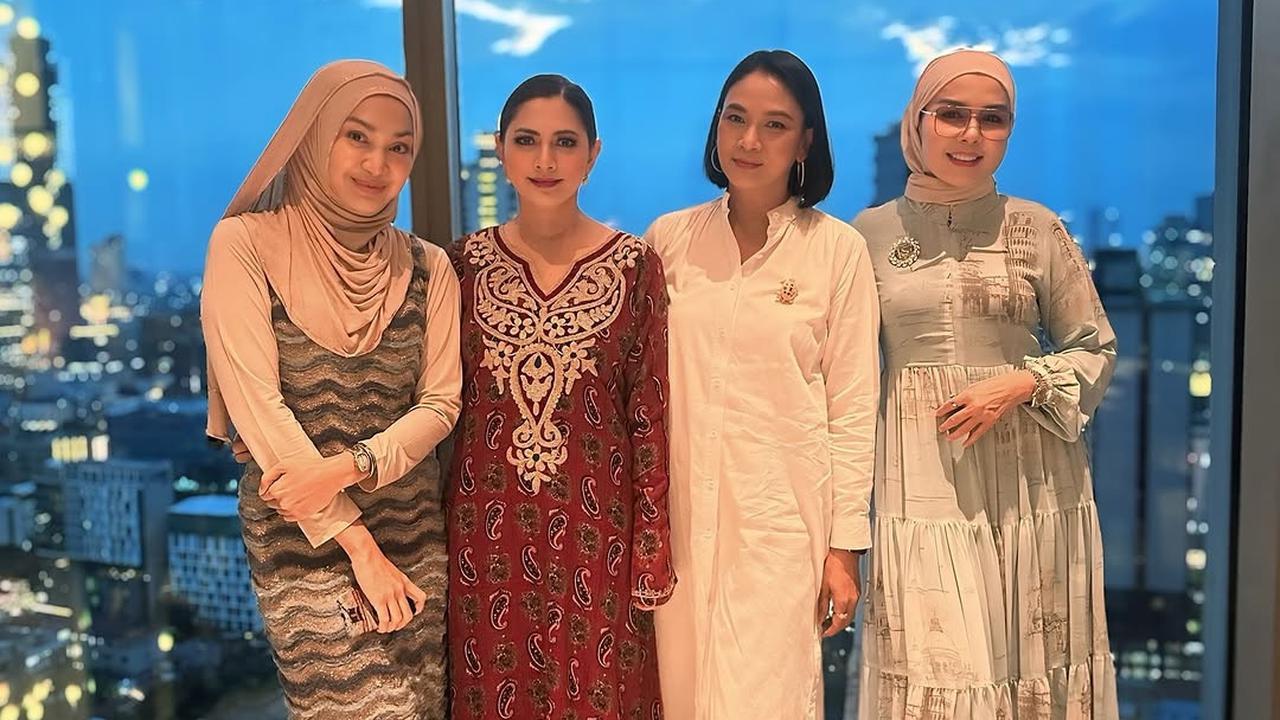 4 Potret Cut Keke Buka Puasa dengan Bestie, Ada Dina Lorenza Hingga Dian Nitami