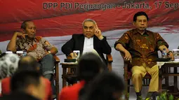 Ketua Umum Asosiasi Pemerintah Kabupaten Seluruh Indonesia (Apkasi), Isran Noor (tengah) menghadiri diskusi soal polemik RUU Pilkada yang diselenggarakan DPP PDI-P di Jakarta, (17/9/2014). (Liputan6.com/Helmi Fithriansyah)