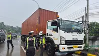 Nekat Melintas Saat Arus Balik, Puluhan Truk Sumbu 3 Dipaksa Putar Balik di Tol Bocimi Parungkuda