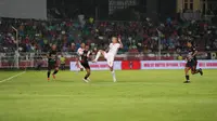 Malut United dan Bali United harus puas bermain imbang 3-3 pada laga pekan kedua BRI Super League 2025/2026 di&nbsp;Stadion Gelora Kie Raha, Ternate, Jumat (15/8/2025) malam WIB. (dok. Malut United)
