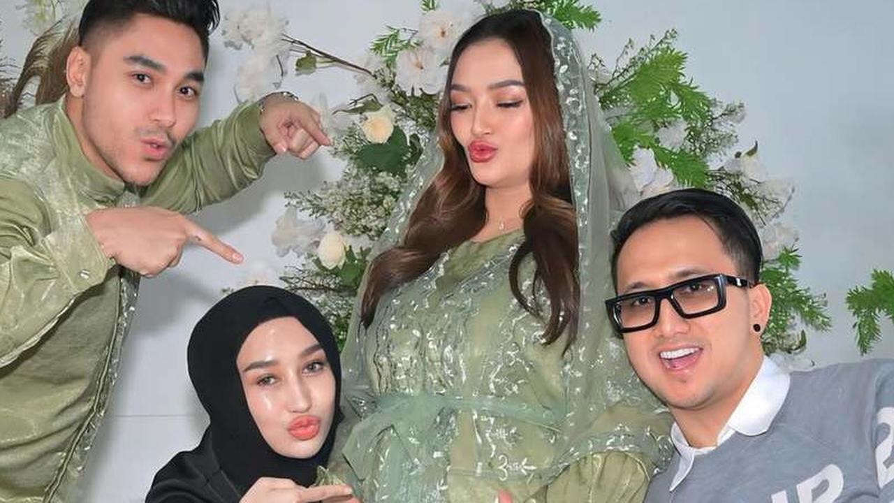 Potret Pengusaha Tajir Reza Gladys Hadiri Syukuran 4 Bulan Kehamilan Siti Badriah, Beri Dukungan Untuk Adik Ipar