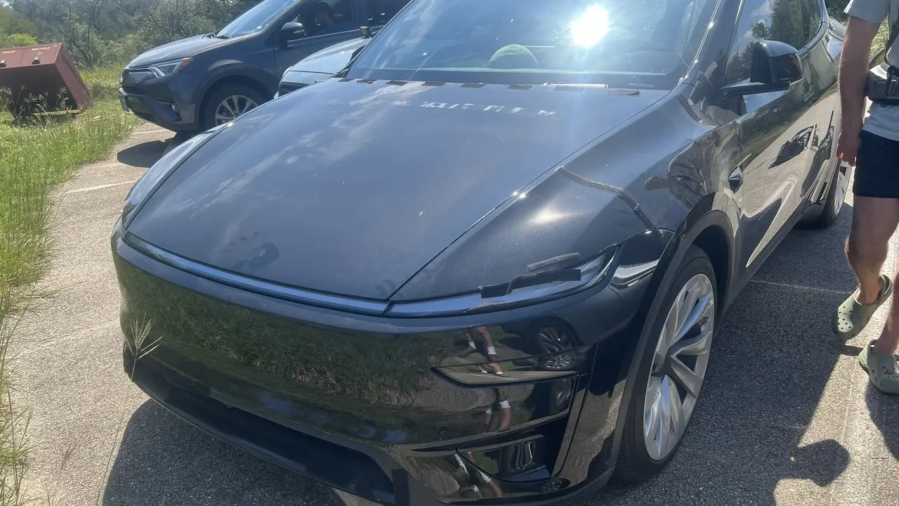 Tesla mengambil strategi tak biasa dengan lebih dulu meluncurkan Model Y Performance di Eropa. (Autoevolution)
