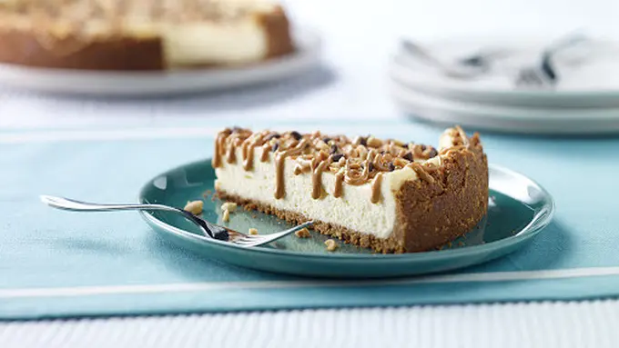 Cheesecake Ala New York Dengan Lapisan Luar Kacang