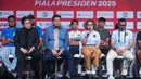 Ketua Umum PSSI Erick Thohir, Ketua SC Piala Presiden 2025 Maruarar Sirait, Direktur SCM Harsiwi Achmad, dan Ketua OC piala Presiden 2025 Arya Sinulingga memberi keterangan dalam konferensi pers terkait Piala Presiden 2025 di SCTV Tower, Senayan, Jakarta Pusat, Jumat (4/7/2025).(Bola.com/M Iqbal Ichsan)