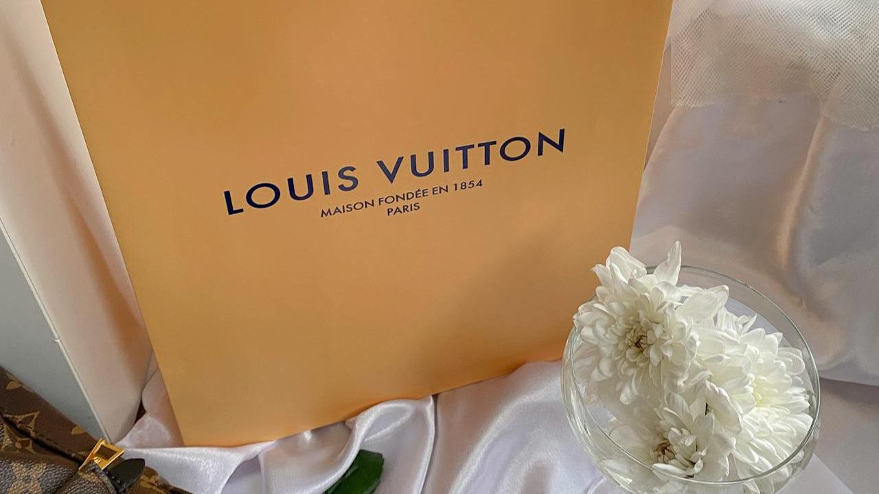 ilustrasi brand louis vuitton
