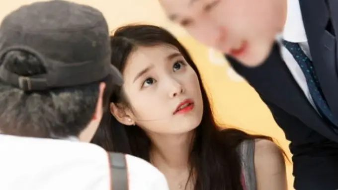 IU