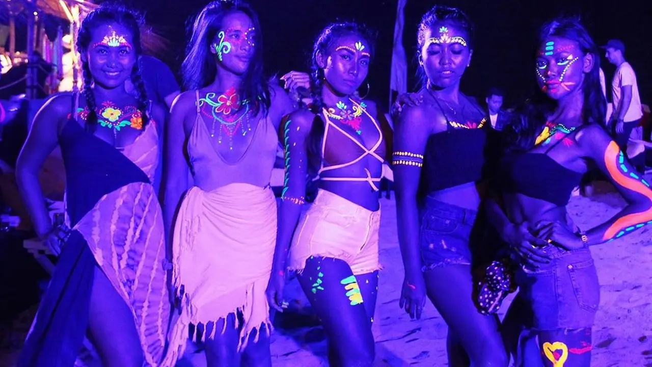 Pesta dengan Konsep Unik di Karma Beach Club