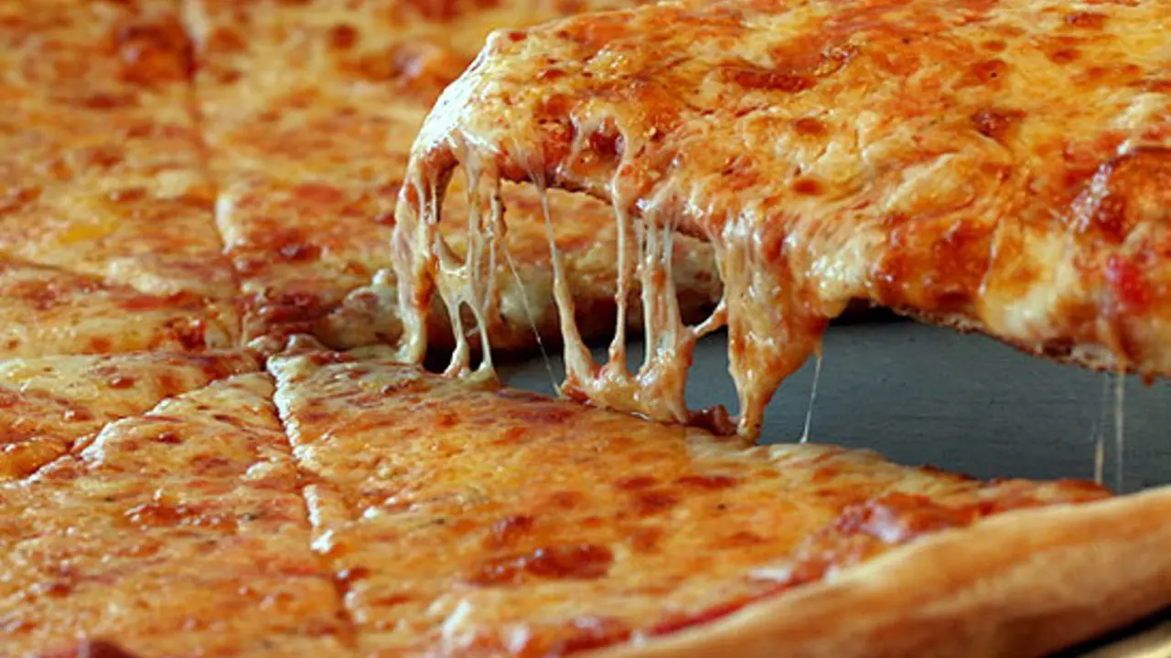 5 Pizza dengan 'Topping' Paling Unik di Dunia