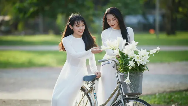 kembar sahabat teman