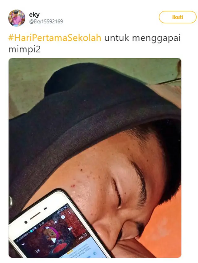 Hari Pertama Sekolah  (Sumber: Twitter/Eky15592169)