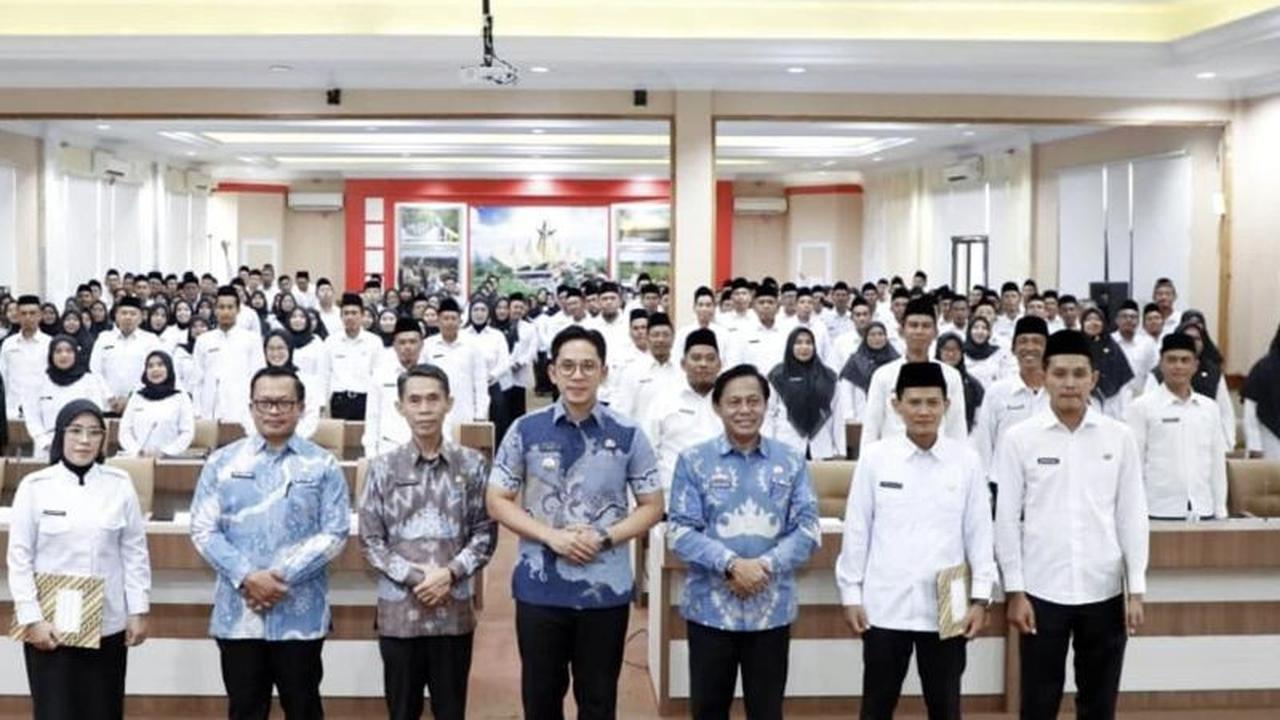 Trivia: 215 PPPK Teknis Dilantik, Bupati Lampung Selatan Minta Bekerja dengan Hati untuk Masyarakat