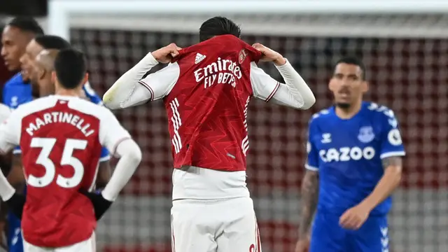 FOTO: Akibat Gol Bunuh Diri Bernd Leno, Rekor 25 Tahun Arsenal Patah - Dani Ceballos