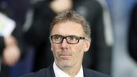 KECEWA - Pelatih Laurent Blanc menyayangkan hasil imbang 0-0 yang diraih Paris Saint-Germain saat melawan Real Madrid, Kamis (22/10/2015) dini hari WIB. (EPA/IAN LANGSDON)