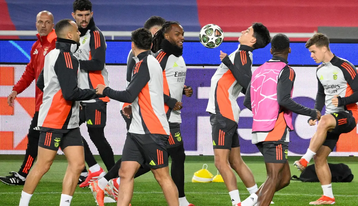 Sementara, di Liga Portugal, Benfica pun tampil cukup impresif dan menang 3-0 atas Nacional pada laga pekan ini. (Josep LAGO/AFP)